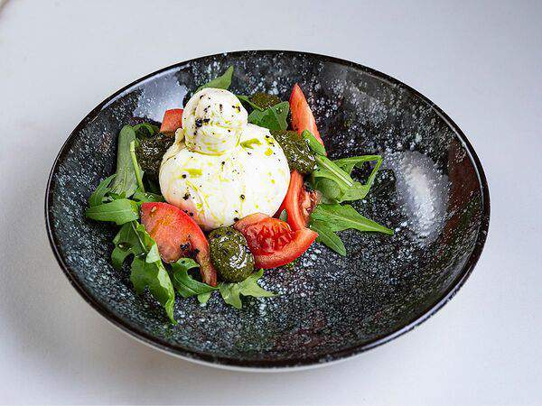 Holy place - Салат Томаты, оливки и мусс из феты