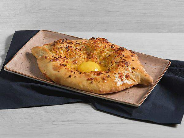 #megapolisbar People's - Хачапури по-аджарски