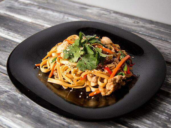 Авокадо - Лапша Удон с курицей