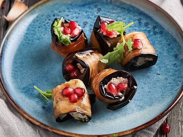 Мамалыга Бар - Рулет по-грузински с орехами