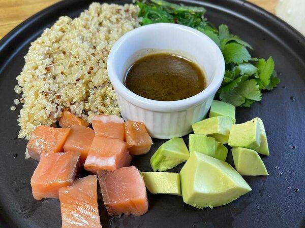 Dream Cafe - Боул с лососем