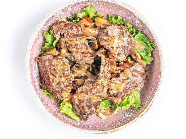 Мамини - Теплый салат из говяжьей вырезки