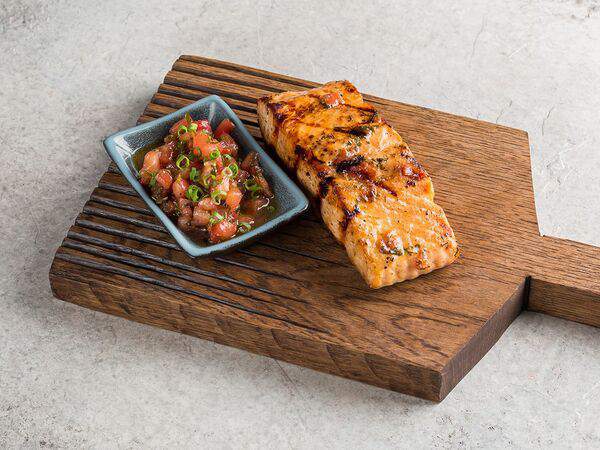 Море рядом - Лосось на гриле