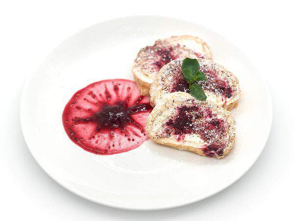 Стейк хаус Антрекот - Меренговый рулет