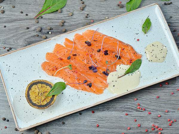 Ресторан Старый Город - Семга слабосоленая со сливочным хреном