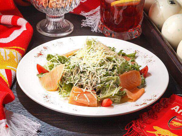 Фуксъ - Салат Цезарь с лососем