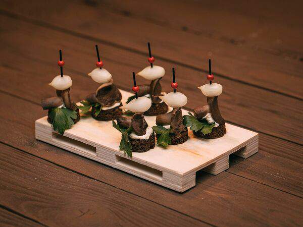 Canape 27 - Канапе с маслятами