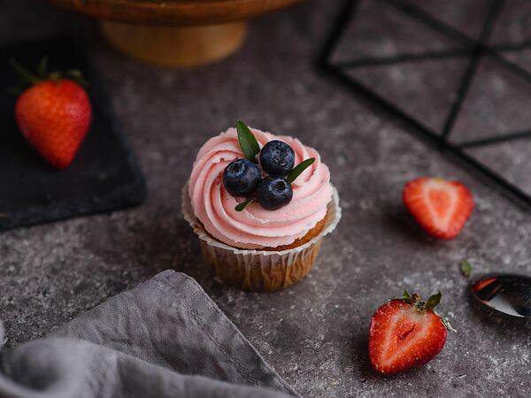 Господин пекарь - Капкейк с ягодой