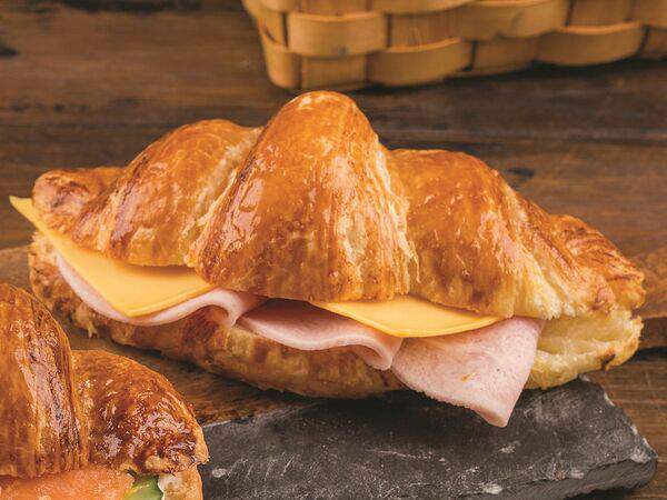 Хлебные истории - Круассан с ветчиной и сыром