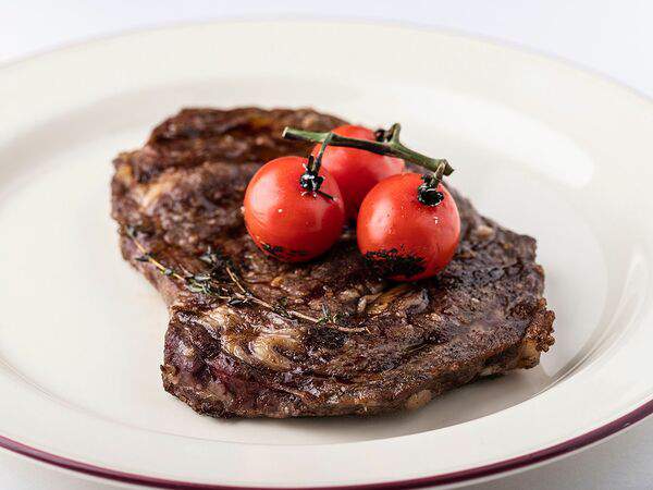 Первый - Стейк Рибай