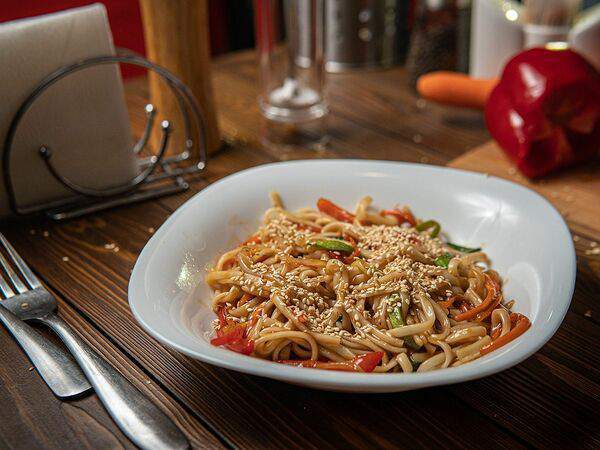 Bizon Grill Café - Лапша или рис с овощами