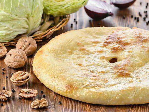 Халхури - Осетинский пирог с капустой, сыром и орехами