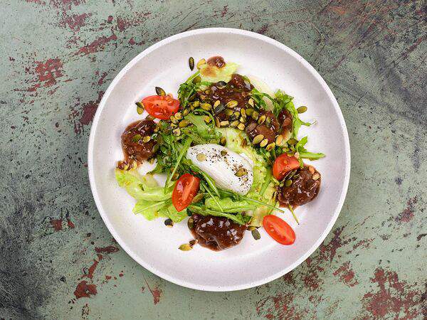 Гастроном - Овощной салат с куриной печенью