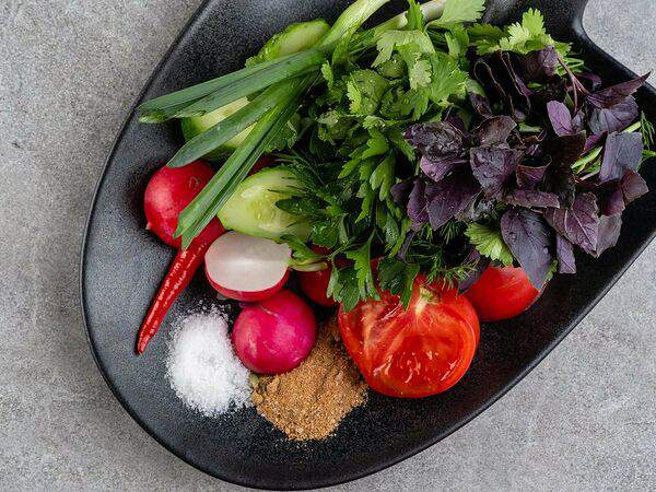 Агонь BBQ Ratskeller - Свежие овощи с сванской солью