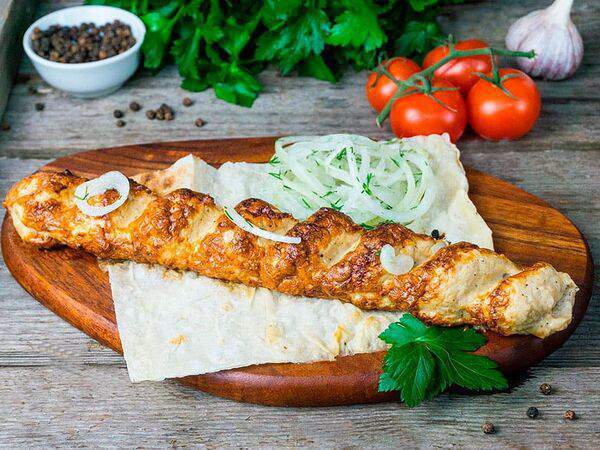 У Мангала за Стеклом - Люля-кебаб из курицы с грибами