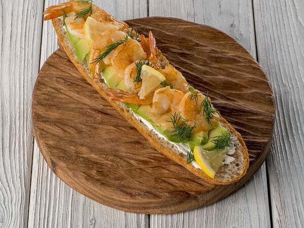 Гурман Булкинъ - Брускетта с креветкой и авокадо