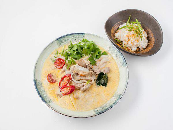 Бай тай - Суп Том-Кха с цыпленком