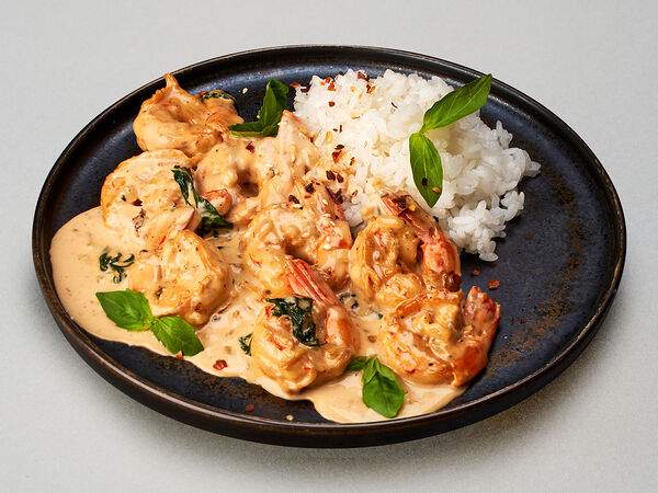 Mojo - Лангустины в сливочном соусе с базиликом и рисом