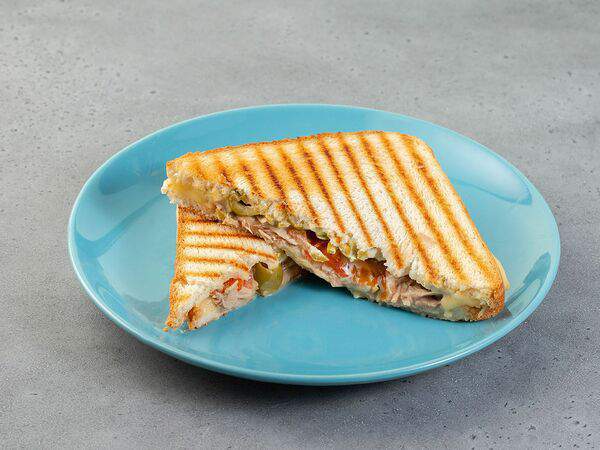 Garden coffee - Сэндвич с тунцом