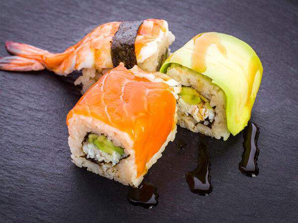 Цветение Сакуры - Ролл Радуга