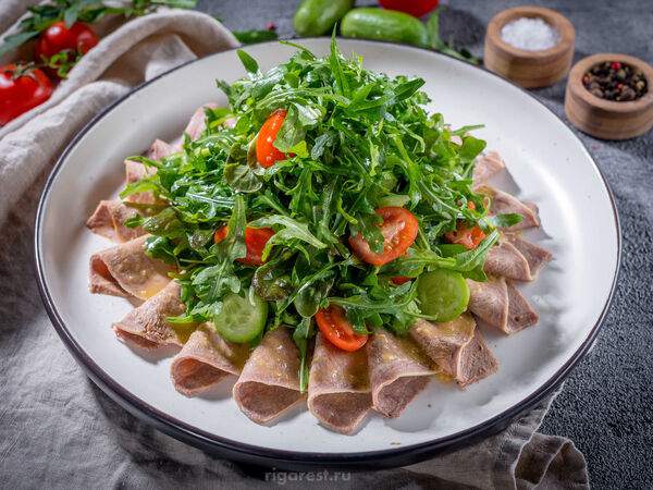 Новорижская застава - Салат с телячьим языком и рукколой
