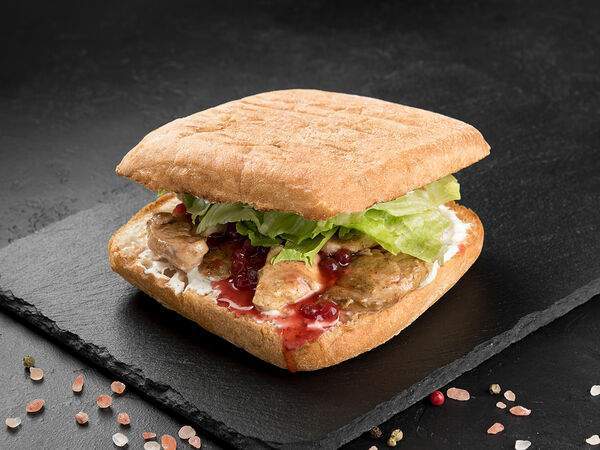 Monkey Brothers - Сэндвич С индейкой и брусничным соусом