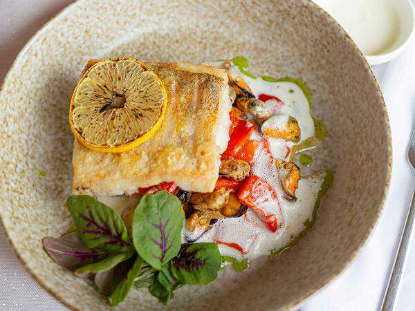 Барин Сметанин - Жаренный судак на подушке из томленных мидий и болгарским перцем