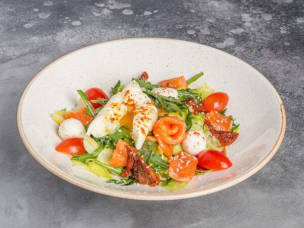 ХашЛаваш - Салат Сахмон с пашотом