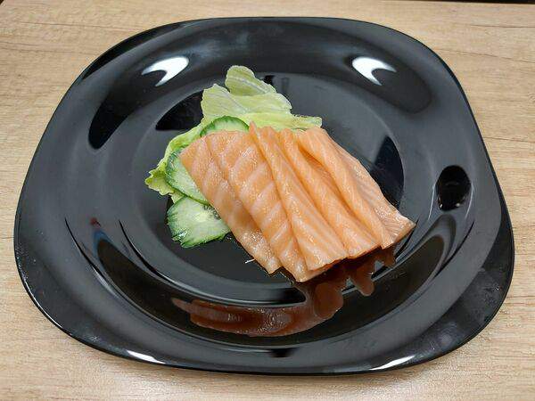 Cуши-соро - Сашими лосось копченый