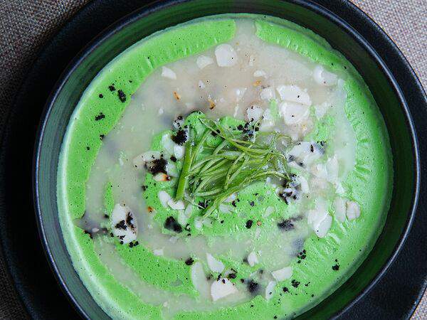 Ribs - Суп-пюре из брокколи и миндаля