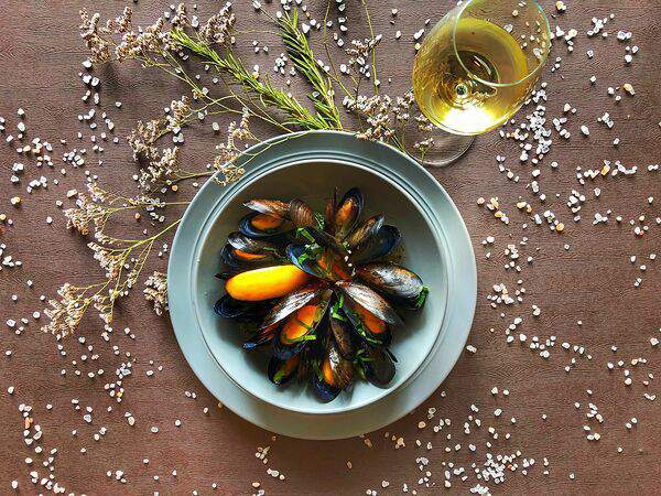 Рыбаs - Мидии в белом вине по-французски