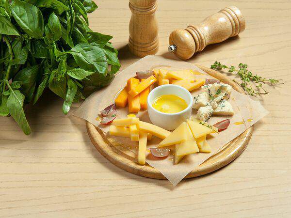 Перчини Grill & Wine - Ассорти сыров