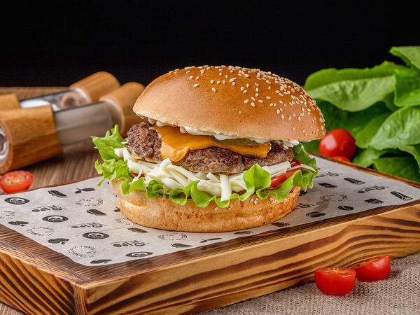 Leo shaverma and bar - Бургер Дабл Чиз