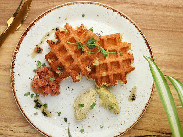 Знакомое место - Вафли с индейкой и конкассе