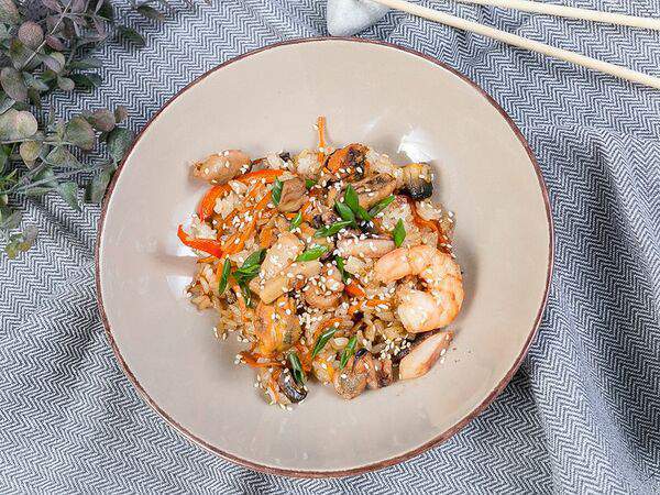 Roll Capone - Рис с креветками и мидиями