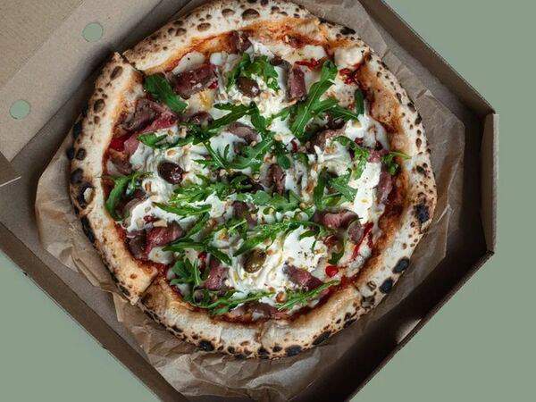 Pulcinella Pizzeria - Пицца Ростбиф