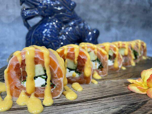 Duran Bar & Grill - Ролл Сашими из лосося