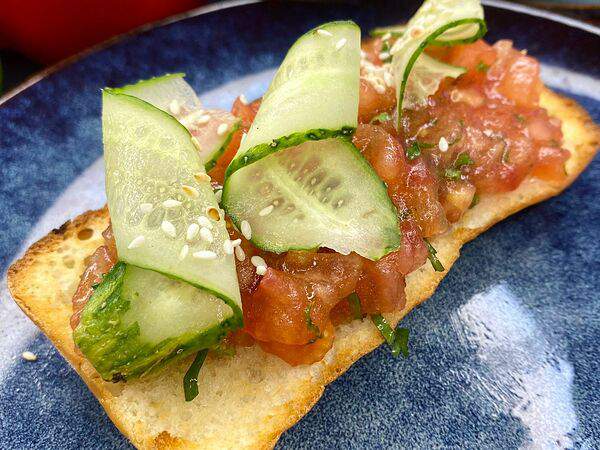 На крючке - Брускетта с конкассе