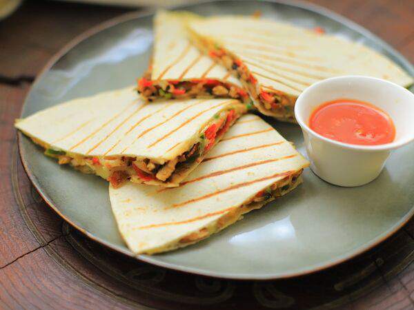 В Шатрах - Кесадилья