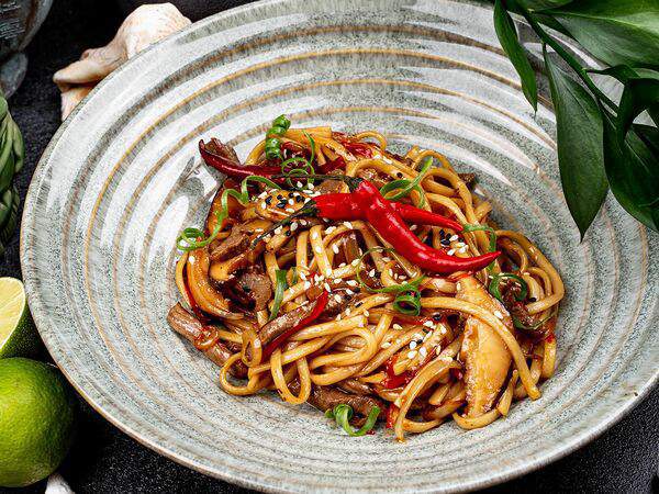 Иван Ван - Удон с говядиной