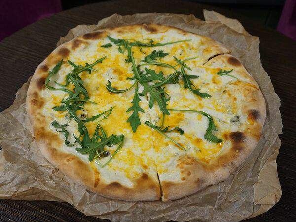 Семейное - Пицца Квадро формаджи