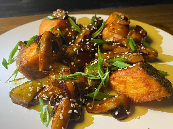 Get together - Лосось с овощами и соусом терияки