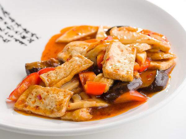 Китайский ресторан Дружба - Жареный тофу с грибами Шиитаке в жгучем чили