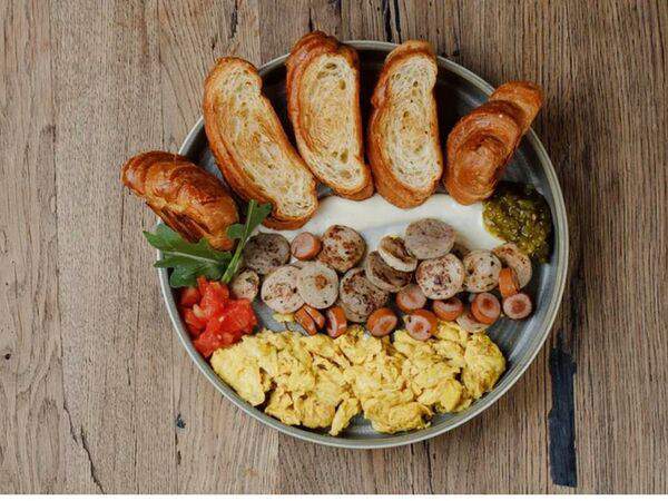 Sunny - Скрембл с колбасками