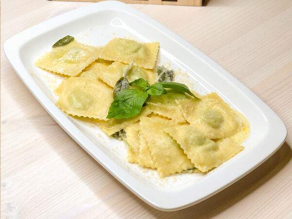 Траттория la casa - Равиоли с рикоттой и шпинатом