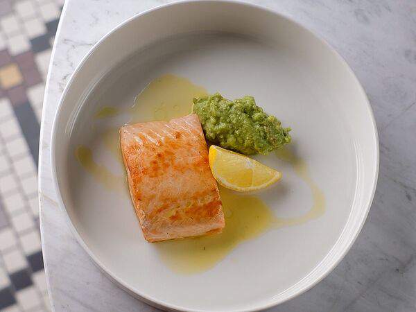 Bisou Bisou Bistro - Лосось гриль