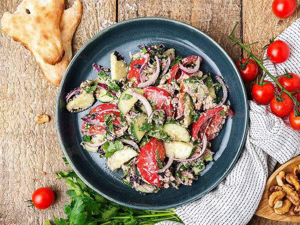 Пряности & Радости - Салат Овощной по-грузински с орехами