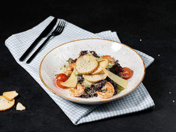 Irish Pub Dublin - Салат Цезарь с курицей