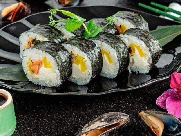 Chef Arts - Ролл с мидиями