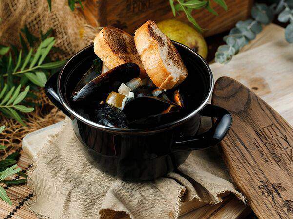 Поке от Not Only Poke by Bigvava - Мидии с сыром горгонзола и грушей